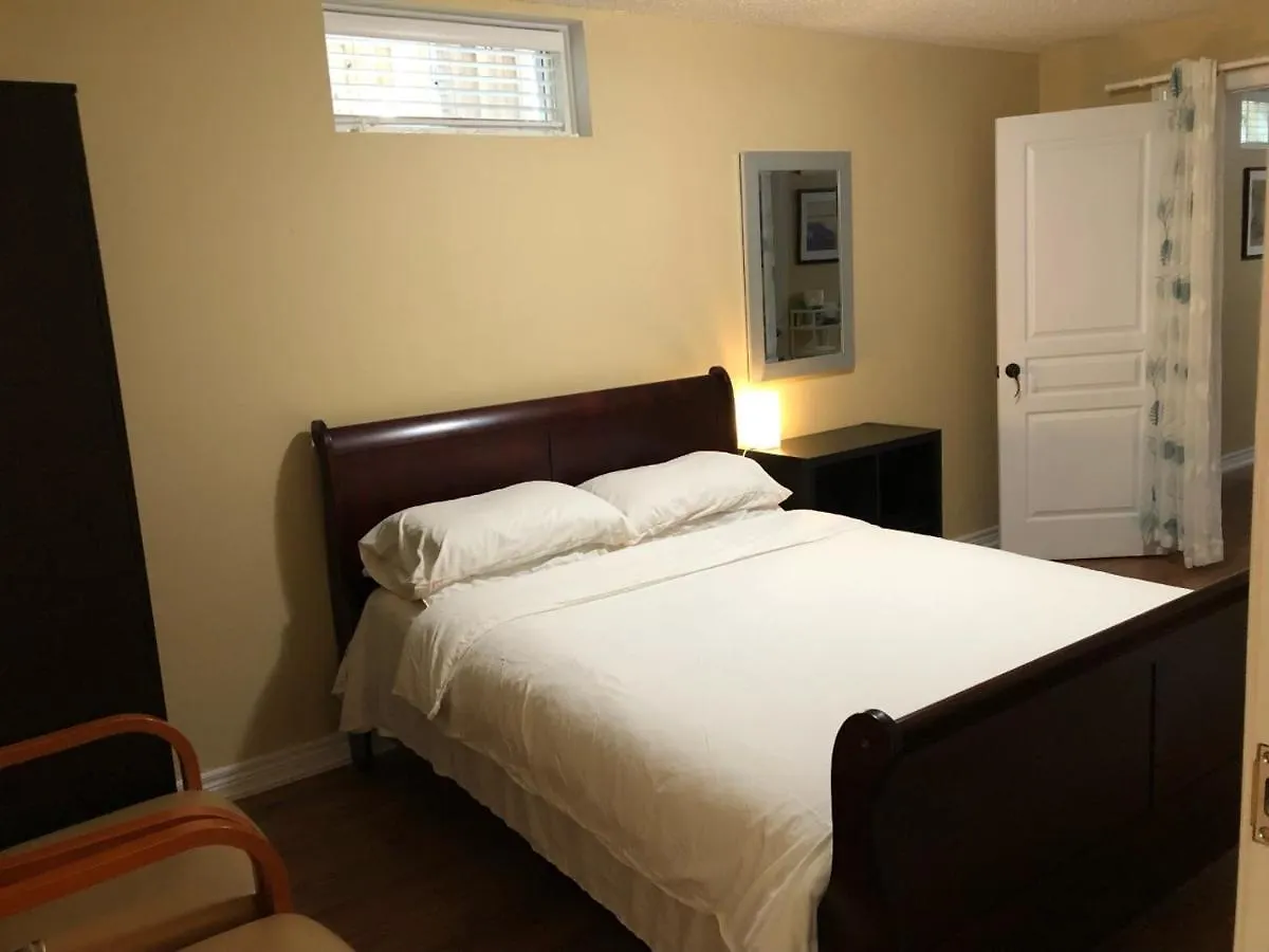 Spacious 2 Bedroom guest suite Toronto Canada